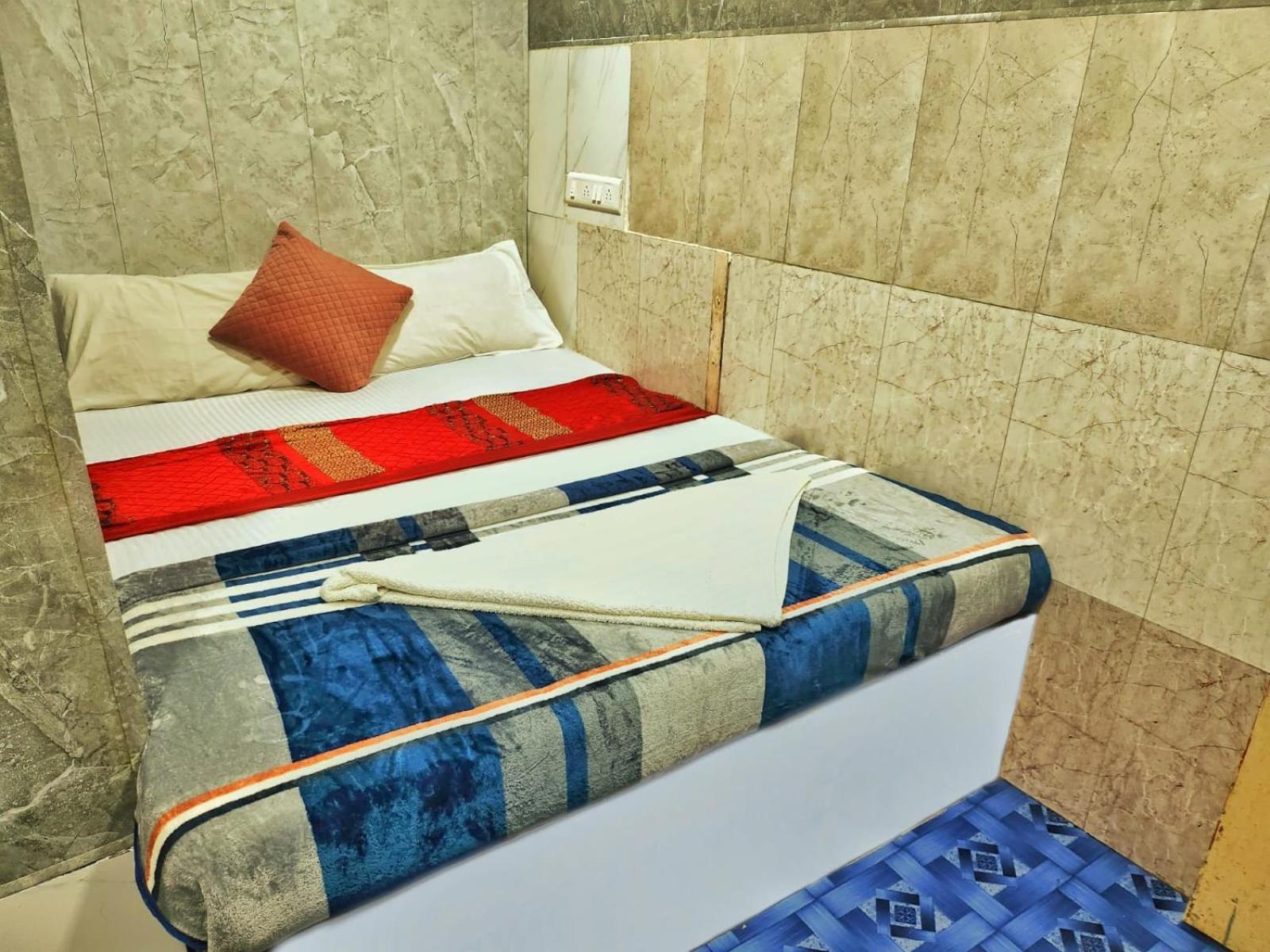 Amaan Hotel Мумбаї Екстер'єр фото