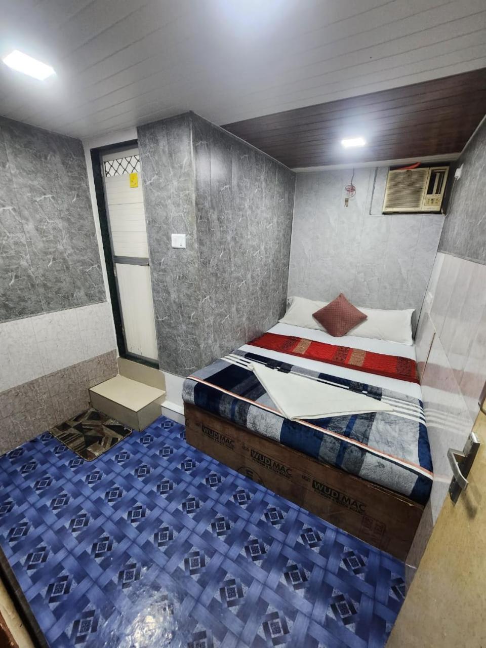 Amaan Hotel Мумбаї Екстер'єр фото