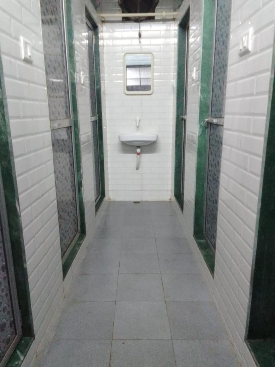 Amaan Hotel Мумбаї Екстер'єр фото